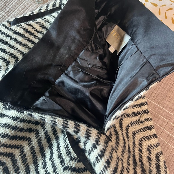 Wool mini skirt… with pockets! 🤩 - Picture 5 of 6